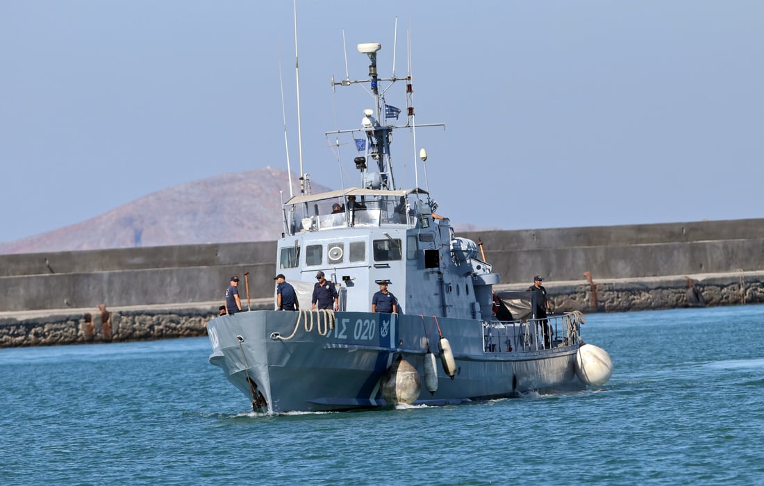 Δραματική επιχείρηση έρευνας και διάσωσης μετά τη βύθιση λέμβου κοντά στη Σάμο