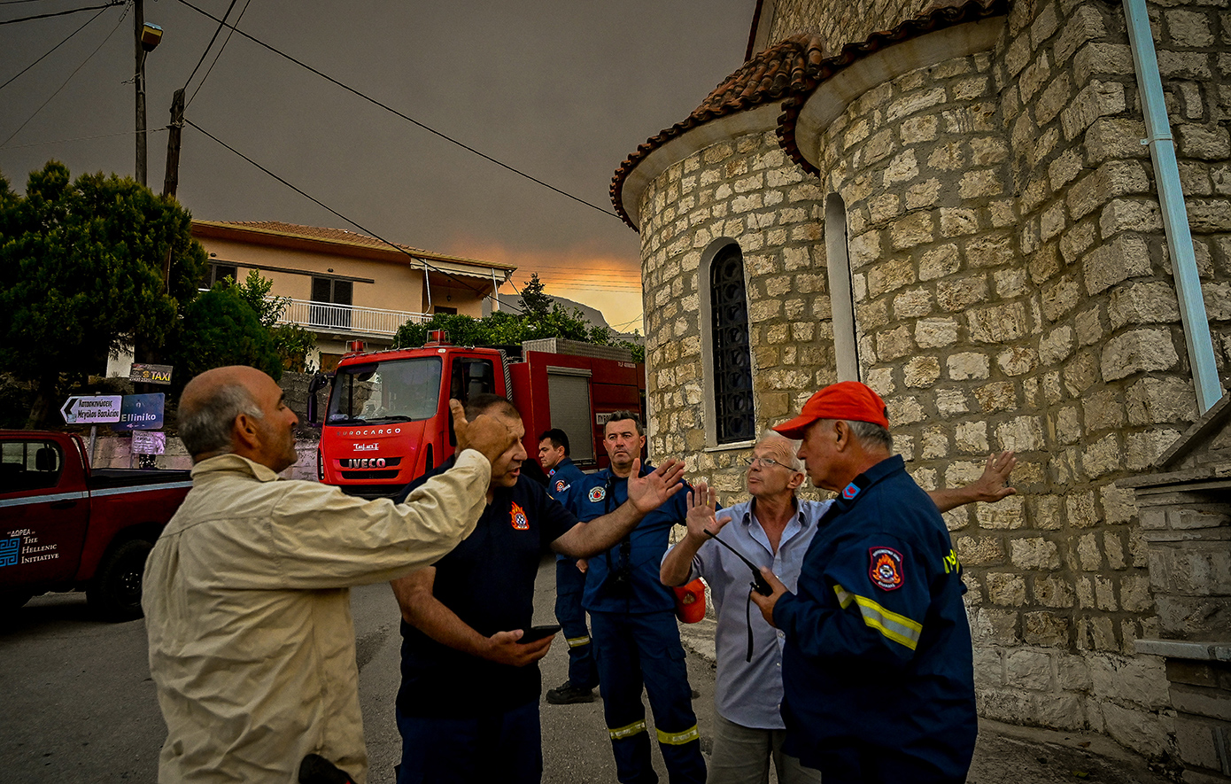 Εκτάκτες Διακοπές Σχολείων λόγω της Πυρκαγιάς στην Κορινθία