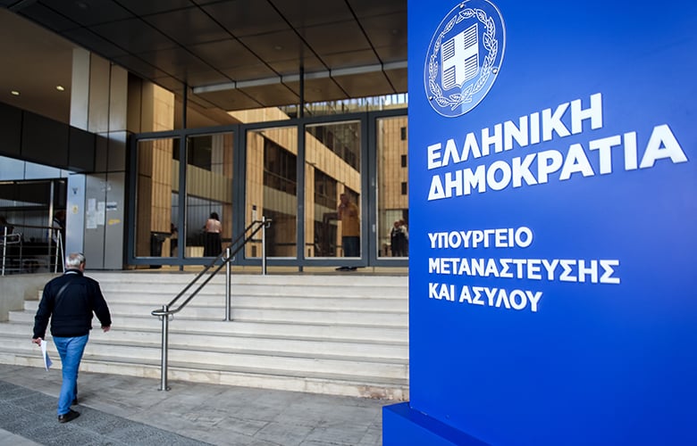 Εκκένωση δομής στο Σχιστό λόγω ανατροπής βυτιοφόρου για προληπτικούς λόγους